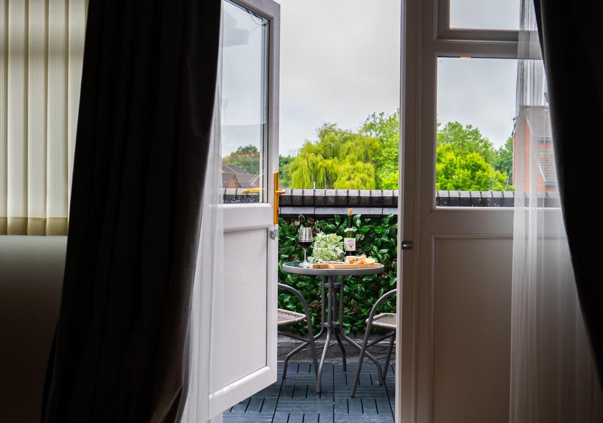 Arena Apartment With Balcony Birmingham Exterior foto